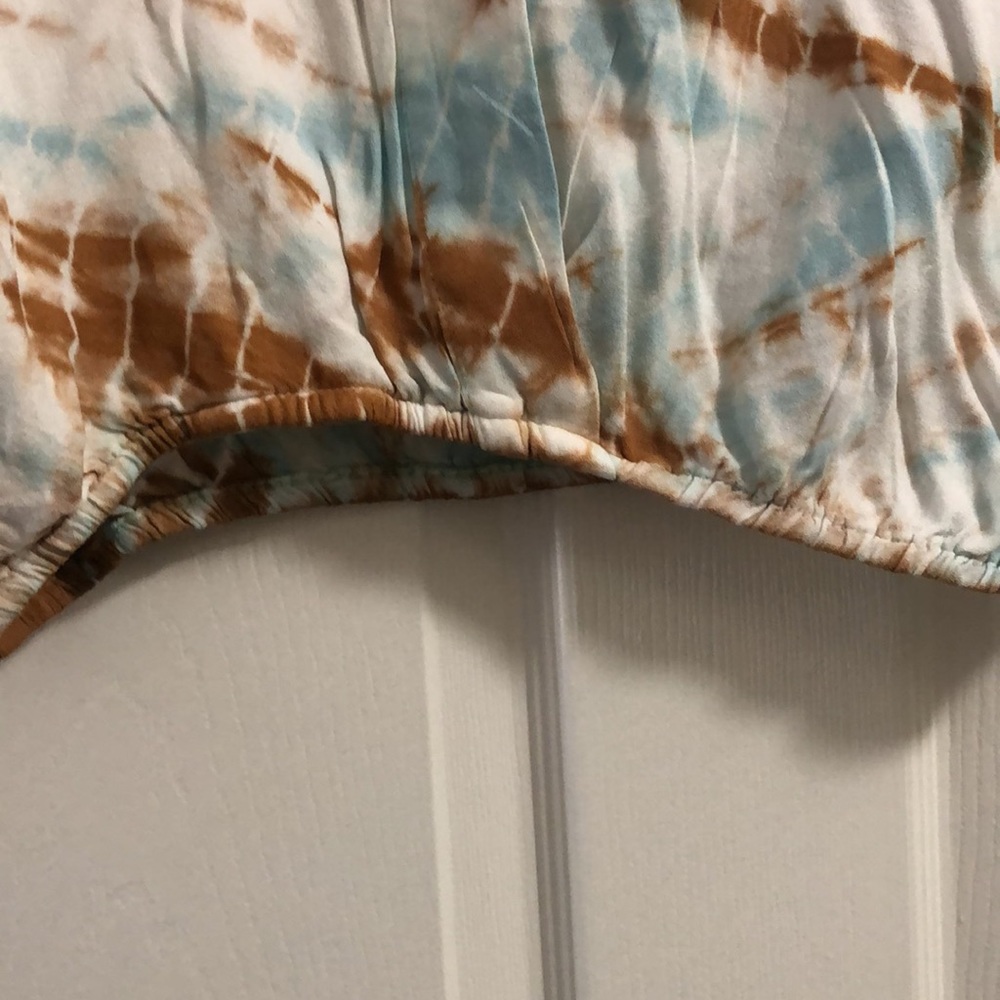 Multi Color Bat Wing Crop - Picture 4 of 4